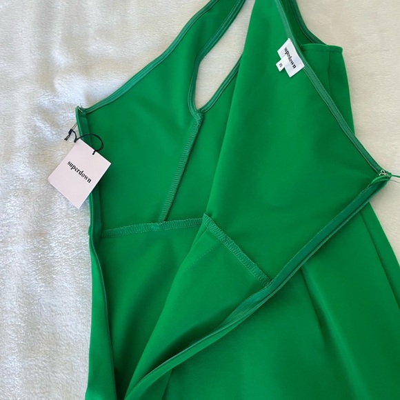Superdown Nava Vibrant Green One-Shoulder Dress - Picture 13 of 14